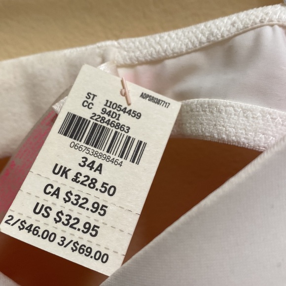 BNWT VS PINK Push up Bra - Picture 2 of 4